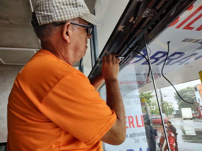 Correia para porta automática