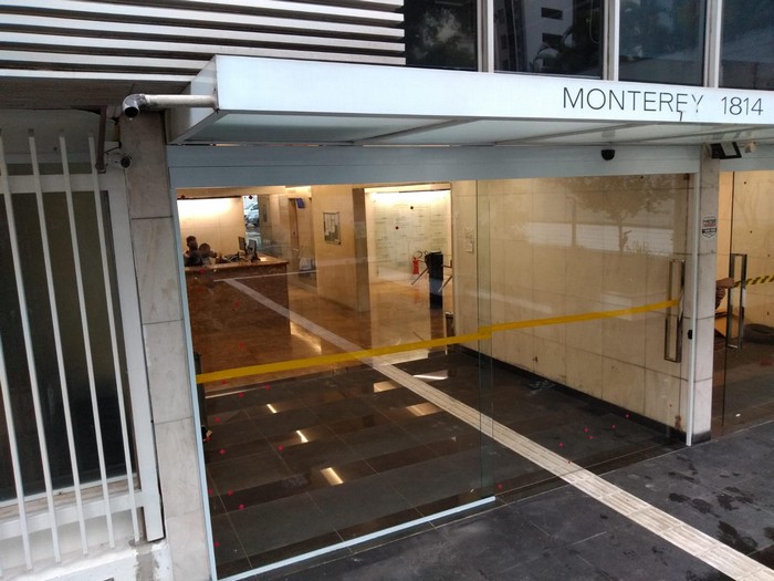 Porta automática para shopping