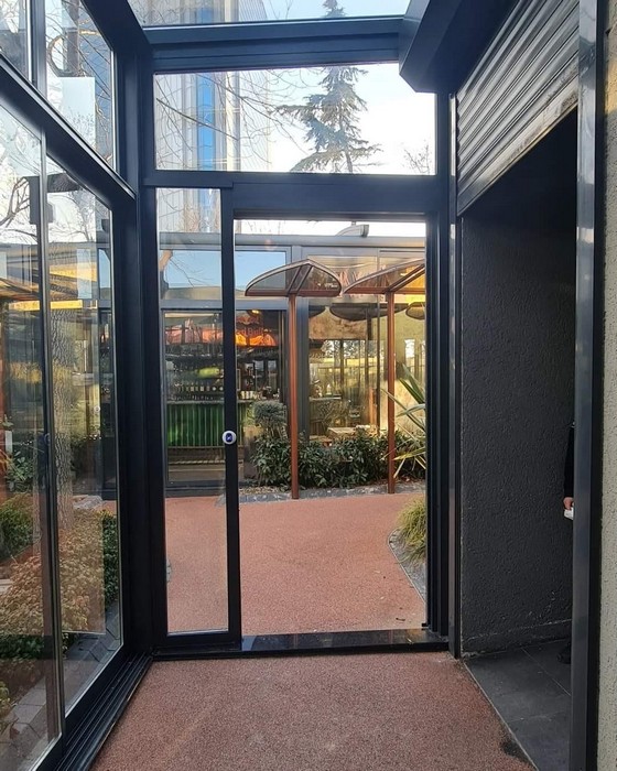 Porta automática telescópica